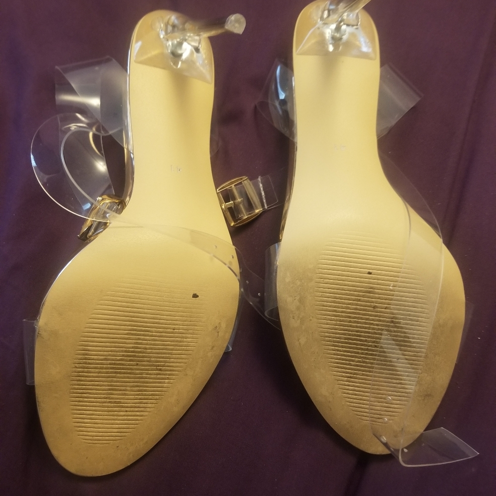 Heels - Picture 5 of 9